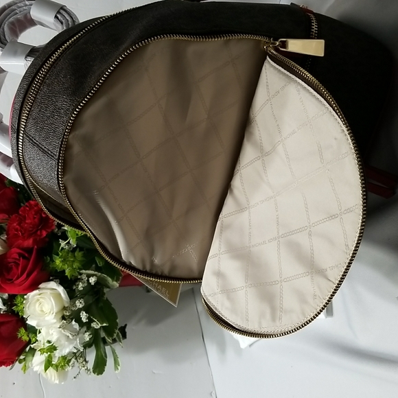 Michael Kors Rhea Zip backpack - Picture 11 of 14